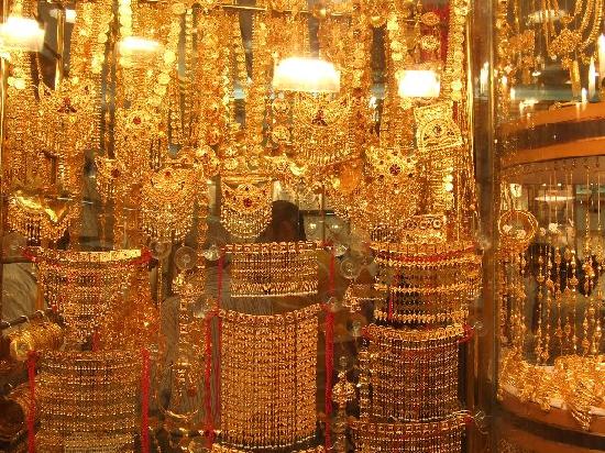 How To Buy Gold in Dubai Gold Souk