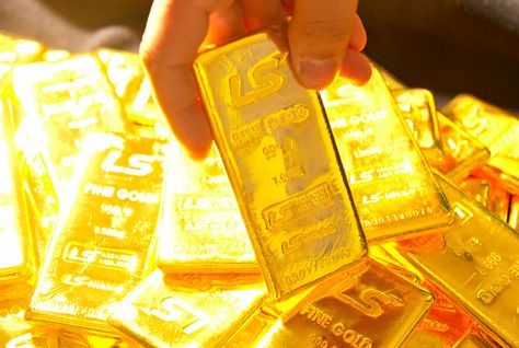 Gold starts week on high supported Bernanke's remarks and good data from China