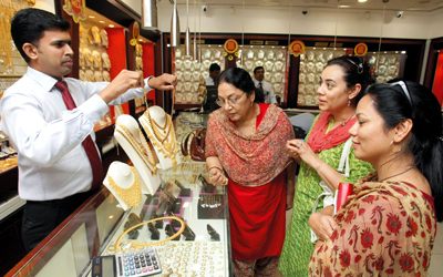 Gold prices in Dubai today recorded the decline and increase sales