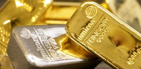 Limited trading in  gold markets and anticipation dominated investor sentiment