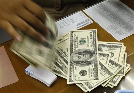 U.S. Dollar falls to lowest level in eight and a half months