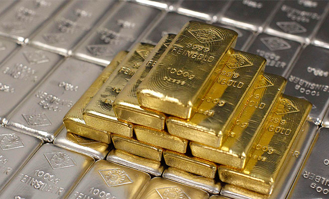 Gold flying high with the signals from the Fed not to reduce stimulus policies