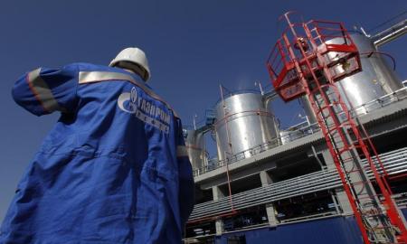 Rise of the oil due to seasonal demand and political tensions