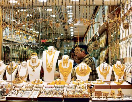 Gold demand in the UAE declined 27% to 2.43 tons in 6 months