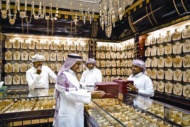 Dubai Gold Rate Today Low levels, 22k priced at Dh137